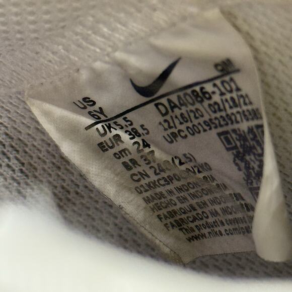 Nike Blazer Mid '77 GS Sneaker Youth Size 6Y Womens 7.5 White Silver DA4086-101 - Picture 6 of 7